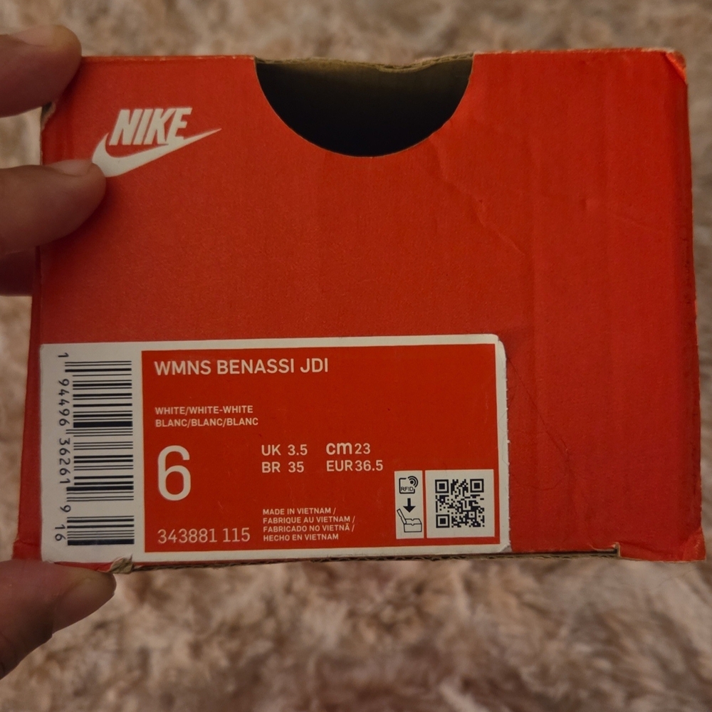 Nike White Slide Sandals - Picture 4 of 4